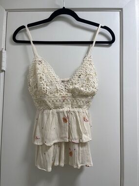 Women's Cream Crochet Lace Tiered Spaghetti Strap Blouse